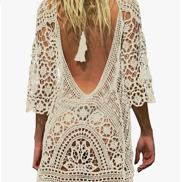 Women’s Beige Crochet Low Back Coverup size large - Picture 3 of 3